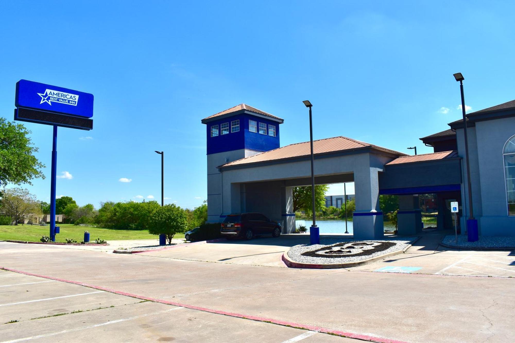 Americas Best Value Inn & Suites Haltom City Ft. Worth Εξωτερικό φωτογραφία